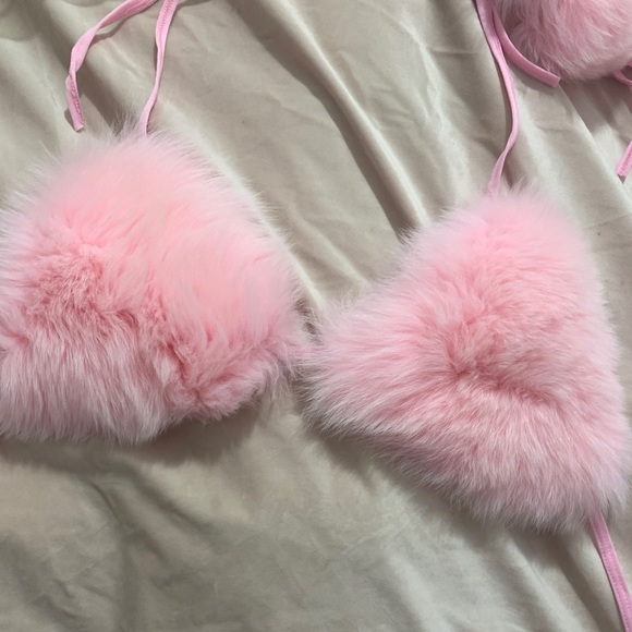 Pink furry Bra Top - Picture 5 of 7